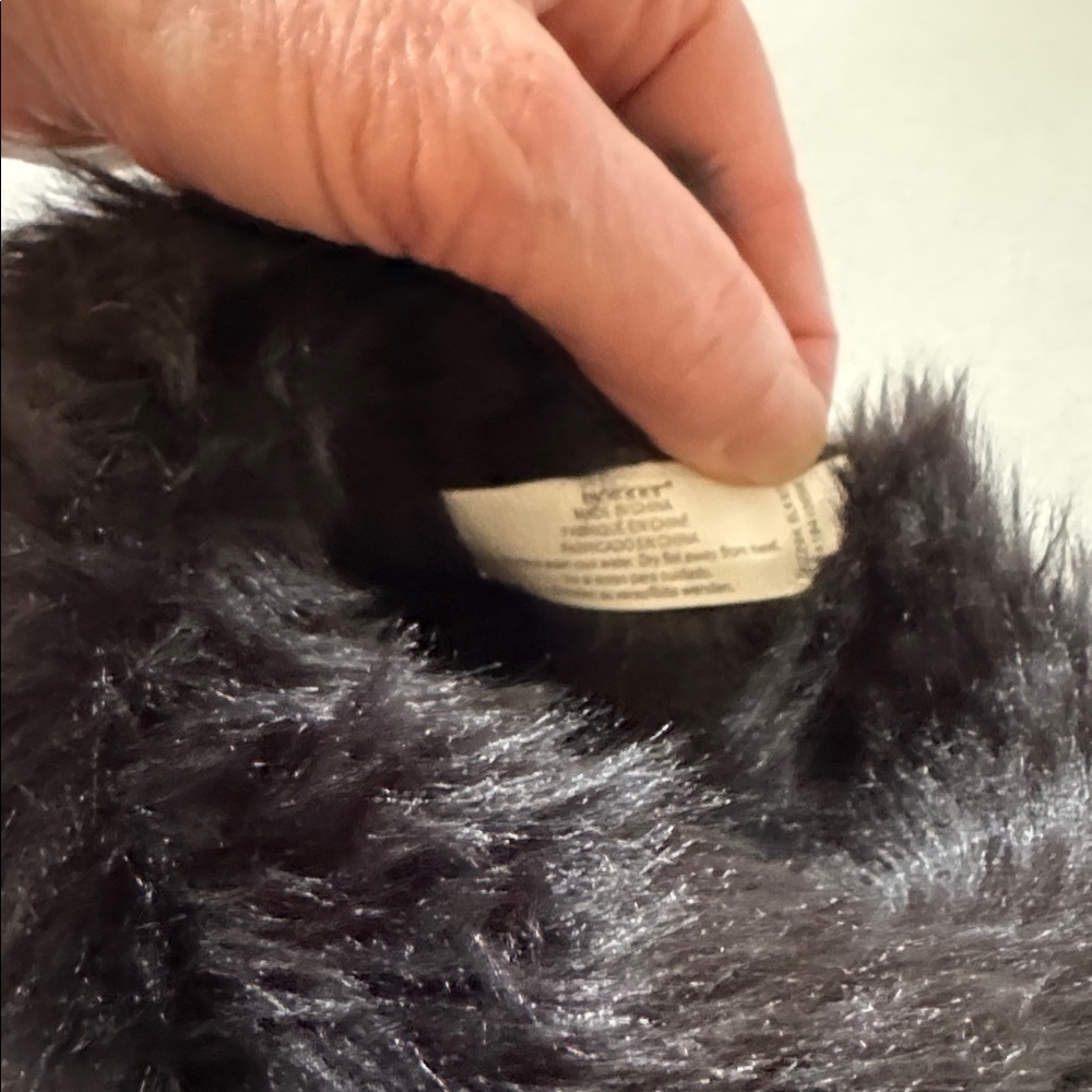 Isotoner ankle slippers - Picture 6 of 9